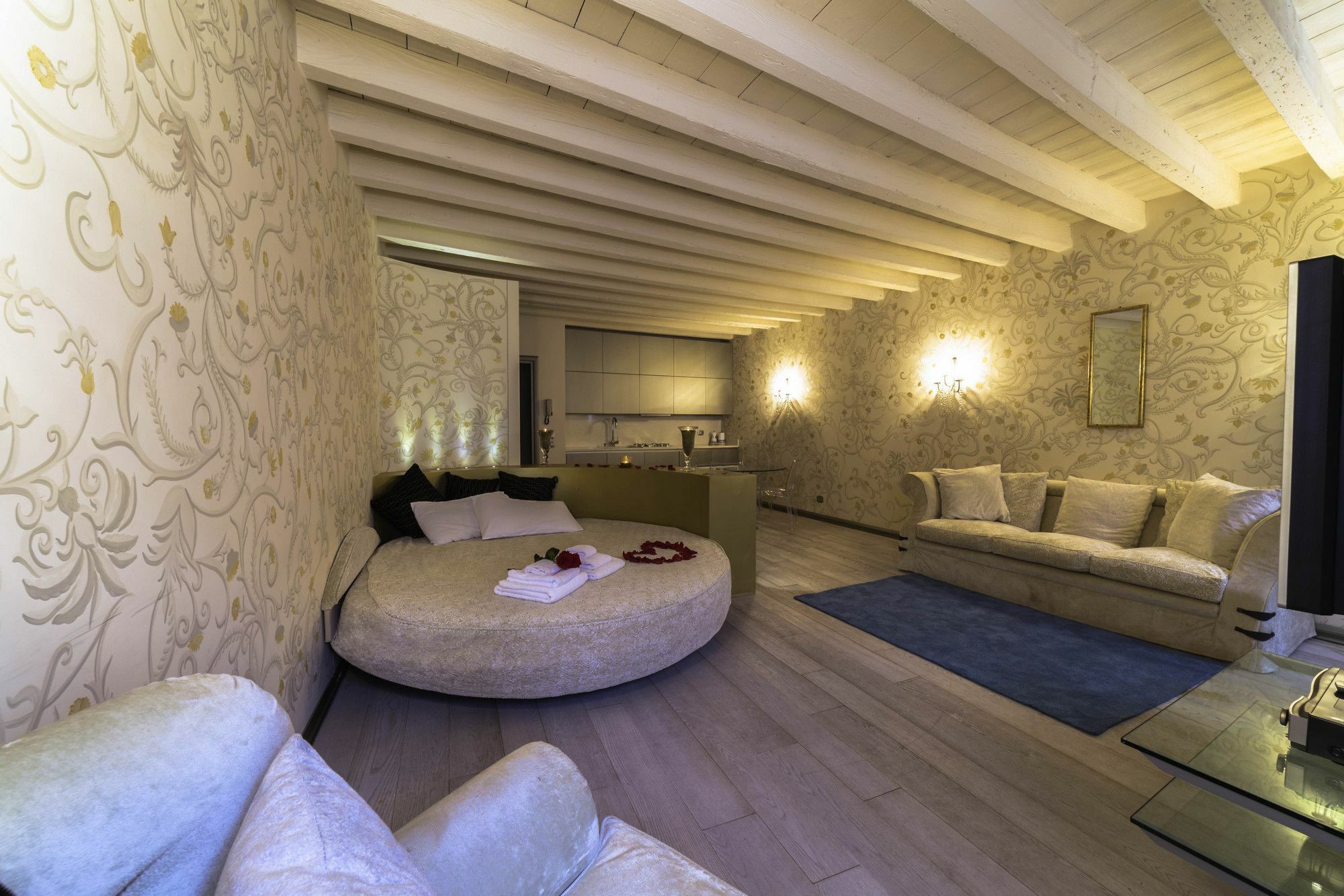 Appartamento Desenzano Lux...uria *